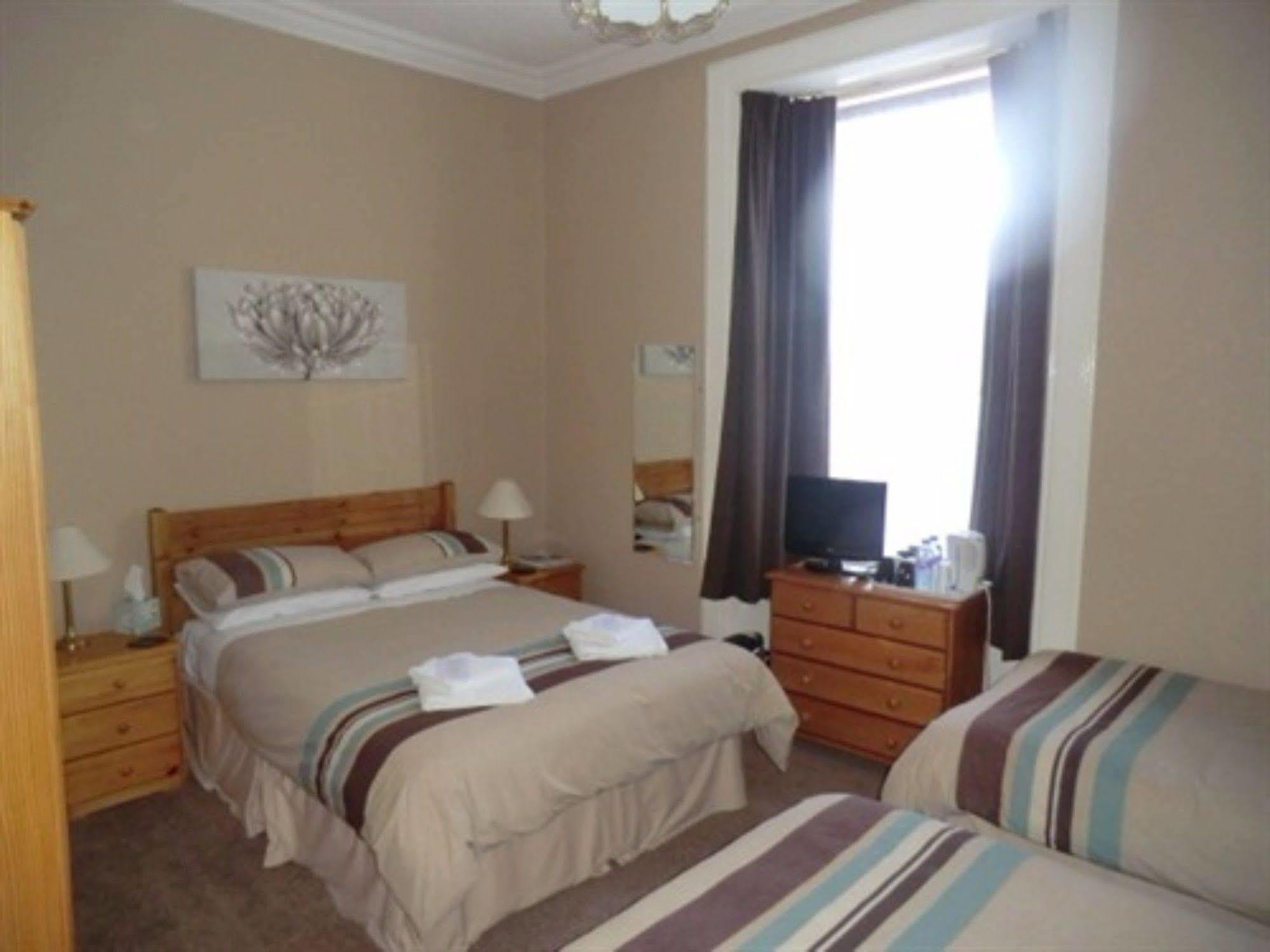 Heidl Guest House Partner With Grampian Hotel Perth Exteriör bild
